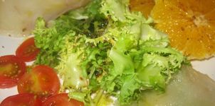 Ensalada de bacalao ahumado y naranja