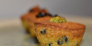 Muffins de pesto, tomate seco y aceitunas negras