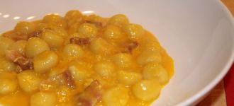 Noquis a la crema de calabaza y gorgonzola