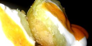 Papas con mojo picÃ³n y salsa de yogur