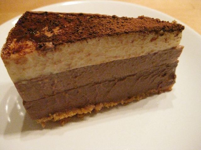 Tarta tres chocolates