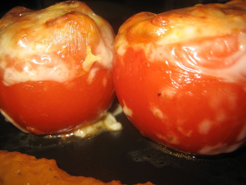 Tomates rellenos de pollo